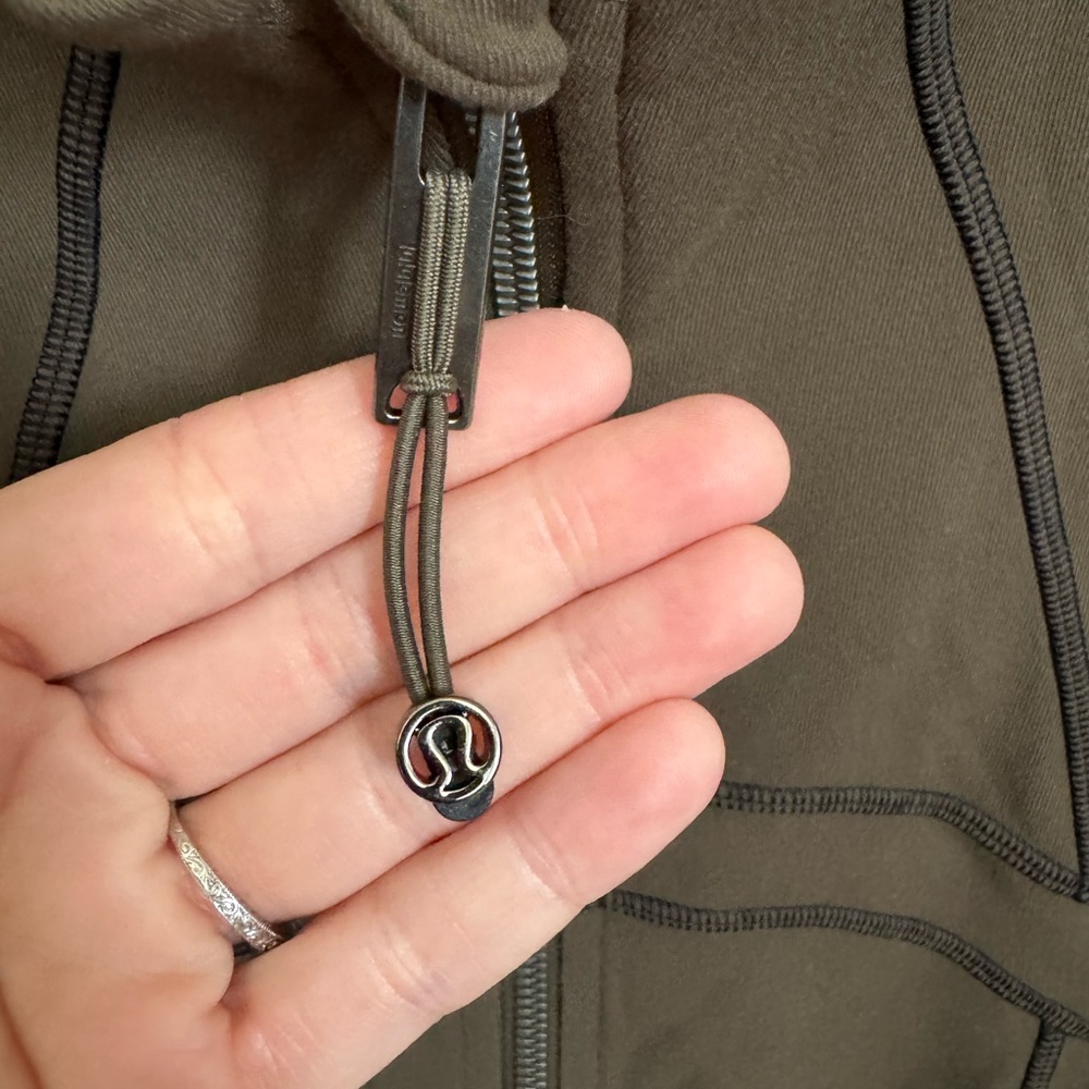 lululemon athletica Define Track Jacket
Luon - Picture 3 of 7